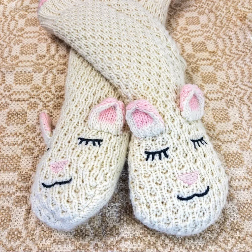 Sleepy Sheep Slipper Socks NWOT